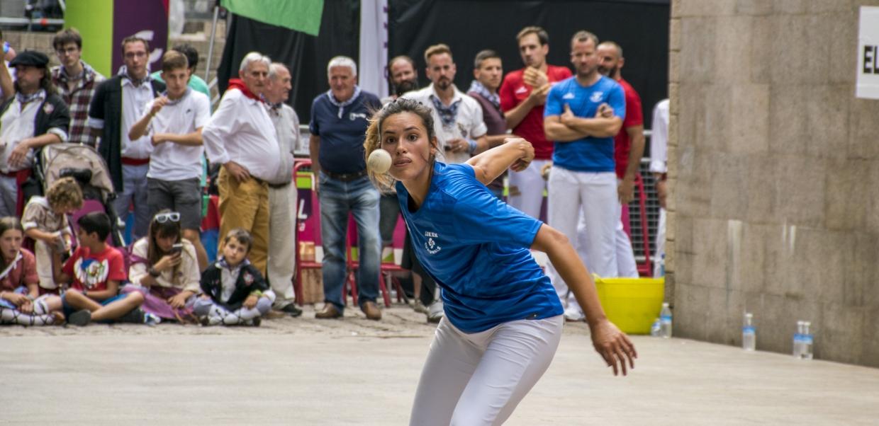 <b>Pelota vasca</b> | Etxepare Euskal Institutua