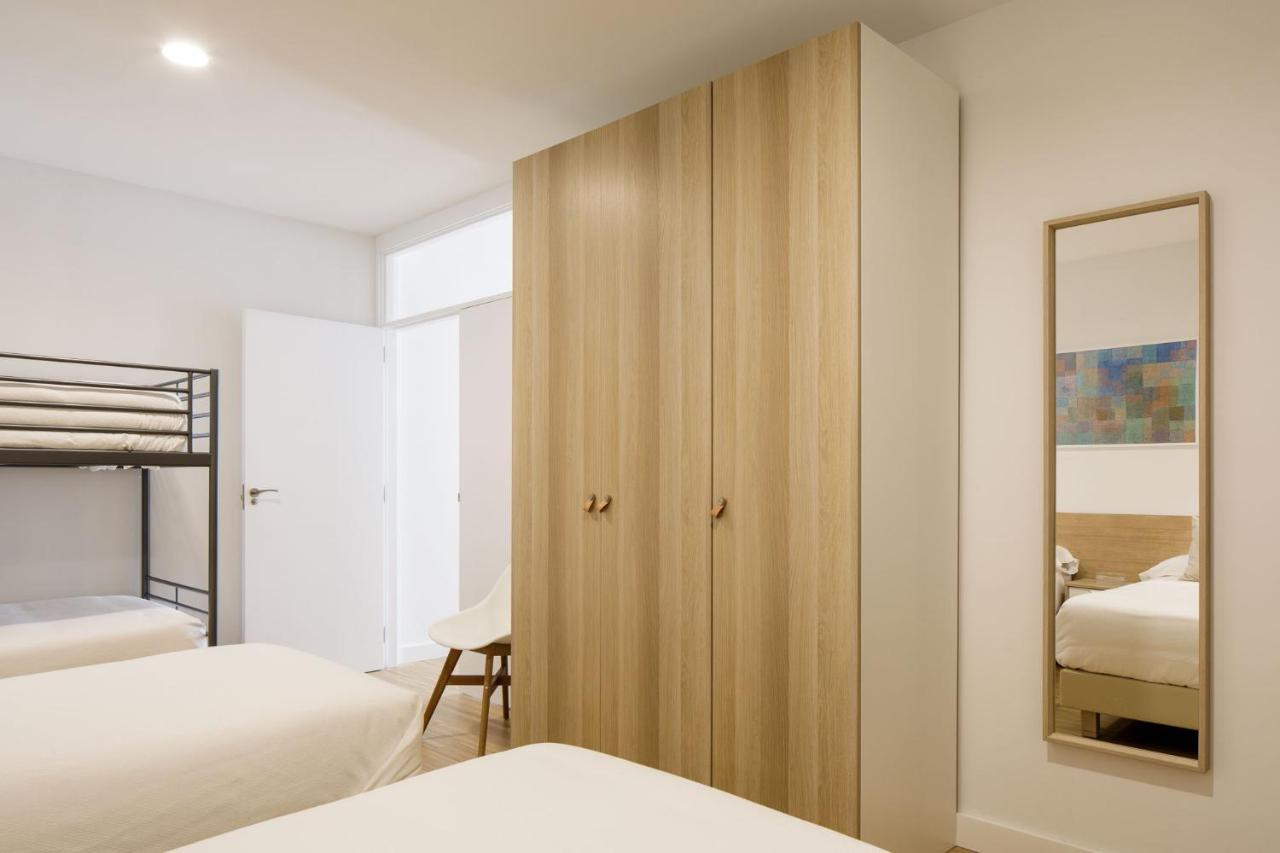One-Bedroom Apartment,1035776437:JPEG