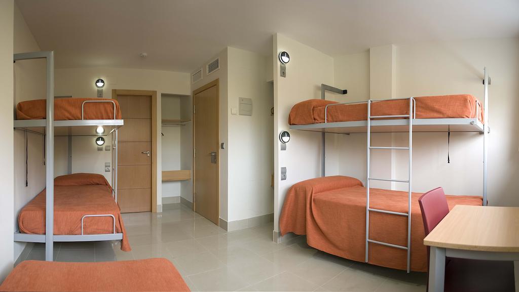 Twin Room Private Bathroom