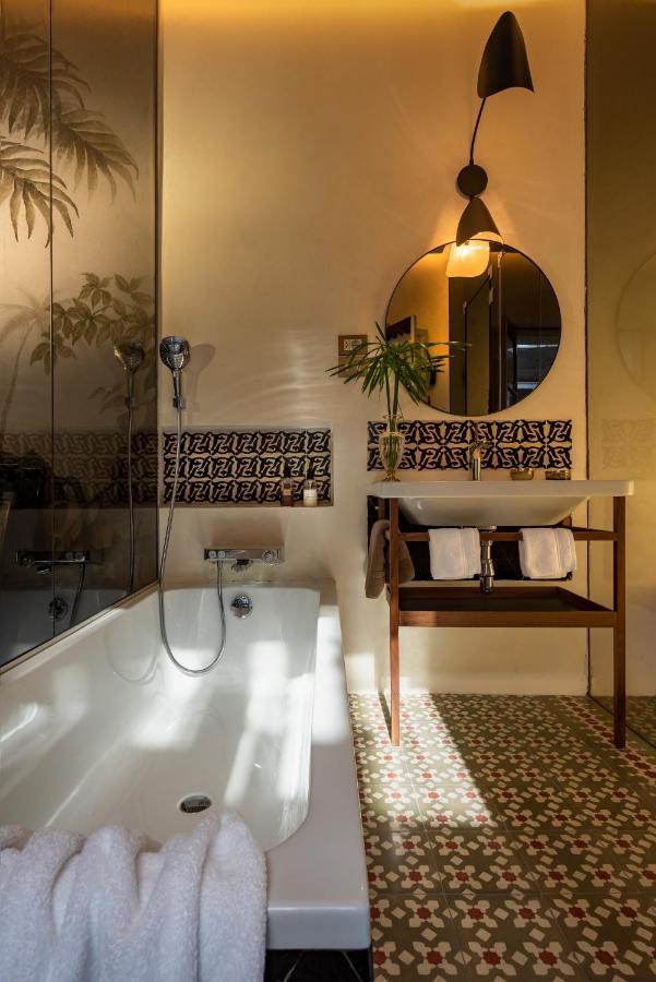 Quarto com Cama de Casal ou 2 de Solteiro e Cama Extra