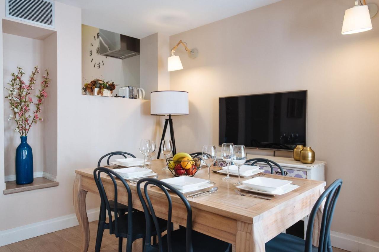 Appartamento con 2 Camere da Letto e Patio