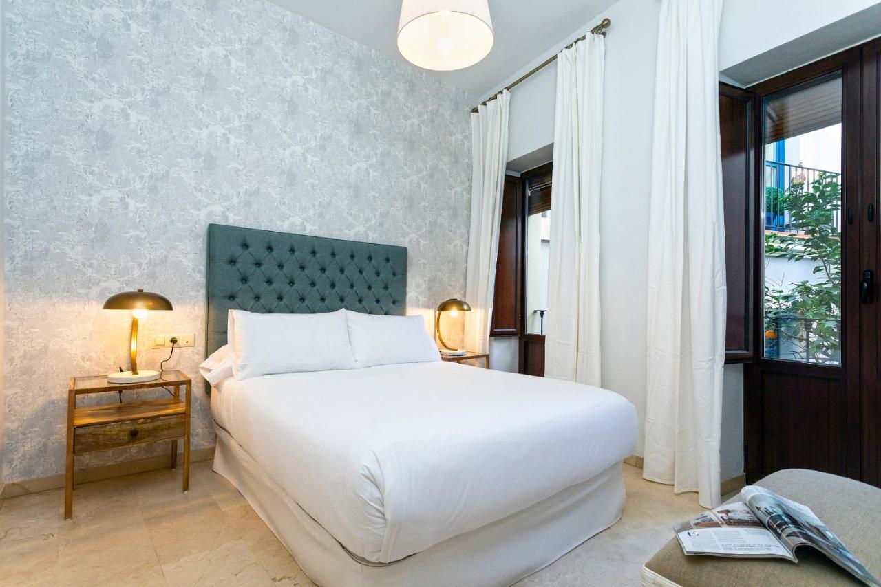 Two-Bedroom Apartment Terrace external access