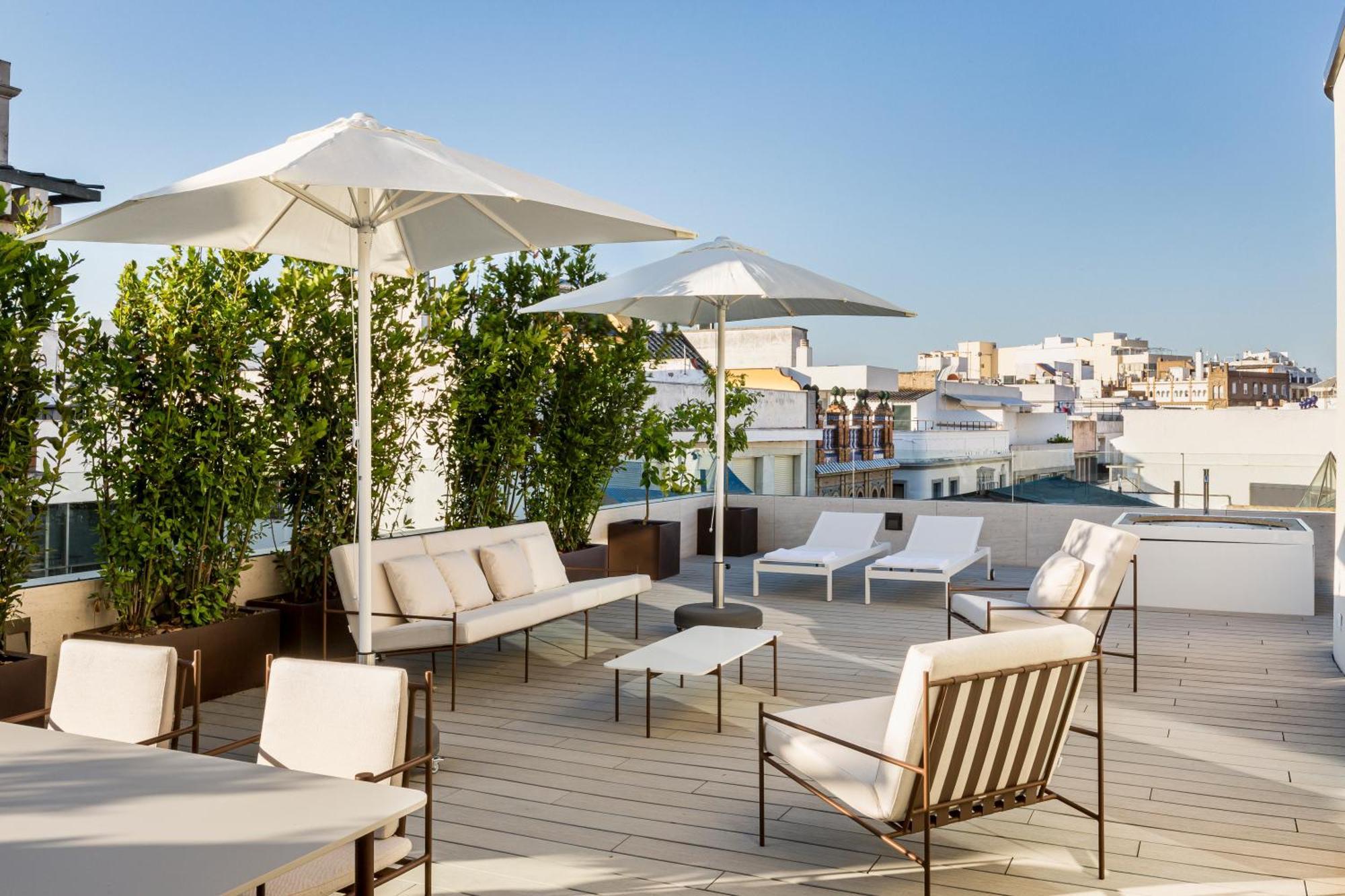 Suite Presidencial com Terraço e Banheira de Hidromassagem