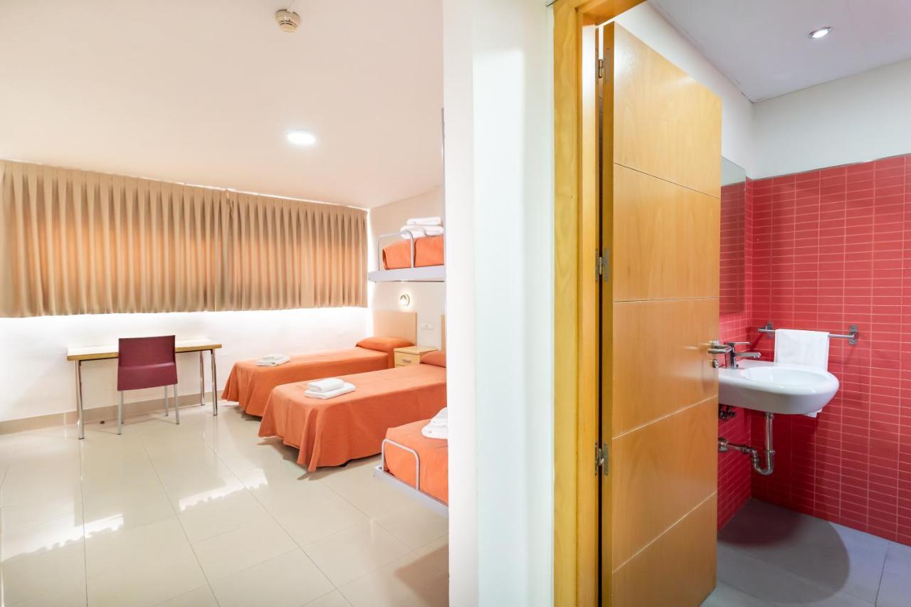 Quadruple Room Bathroom