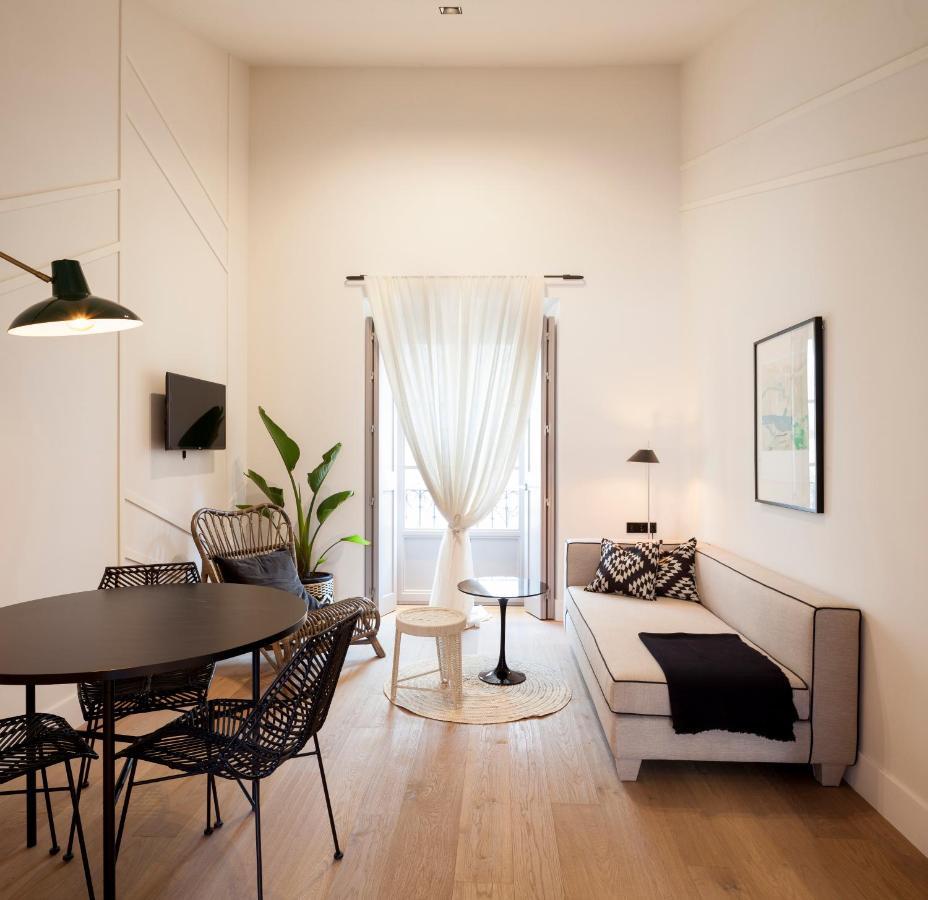 Superior One-Bedroom Apartment