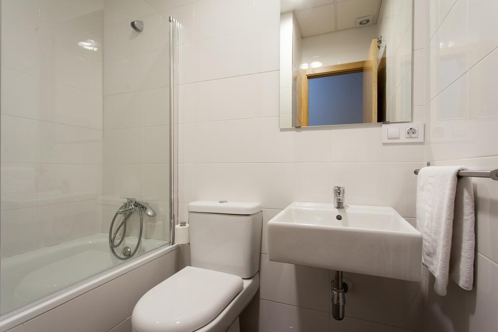 Three-Bedroom Apartment Laraña 52