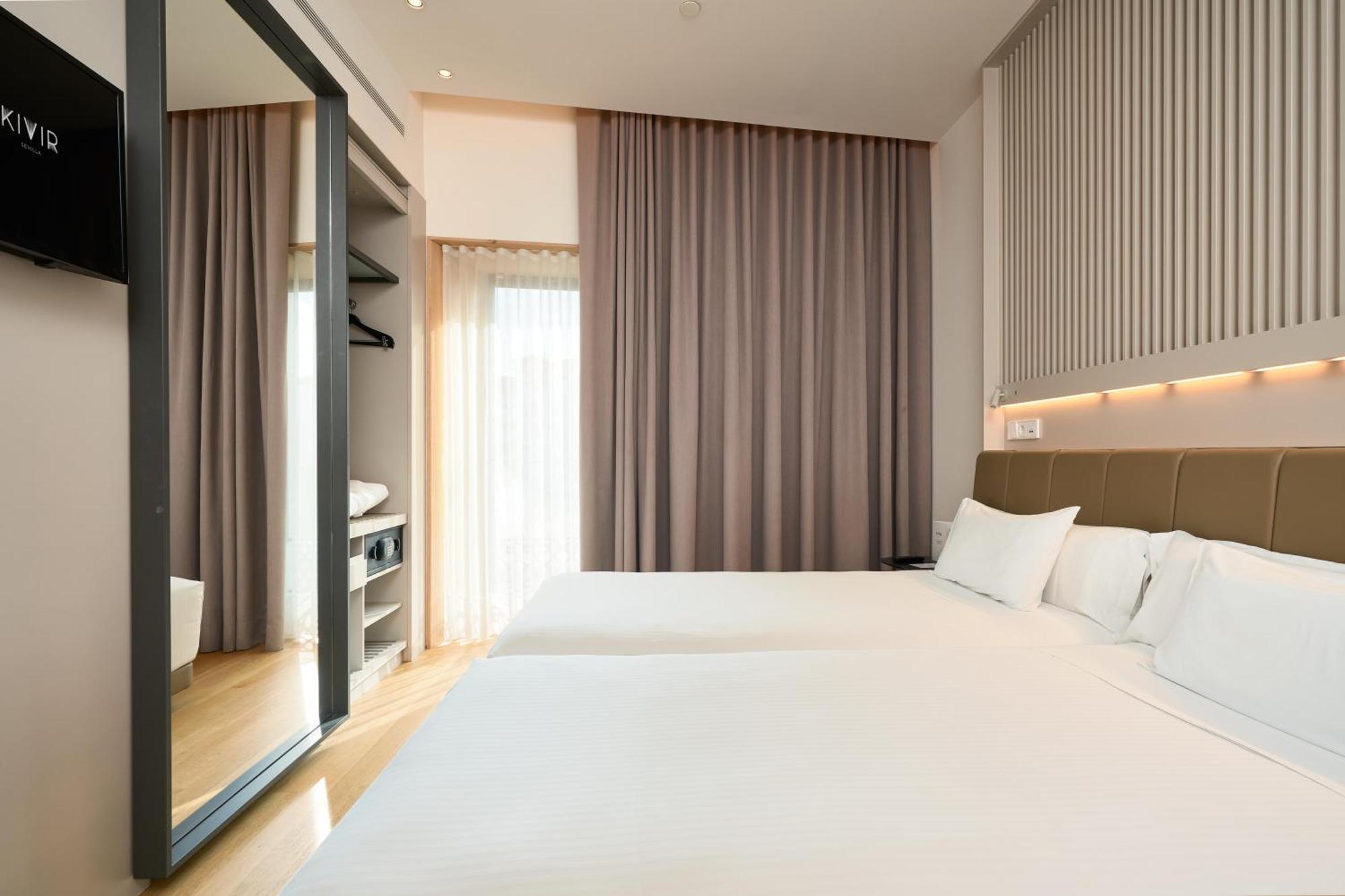 Quarto Deluxe com Cama de Casal ou 2 de Solteiro