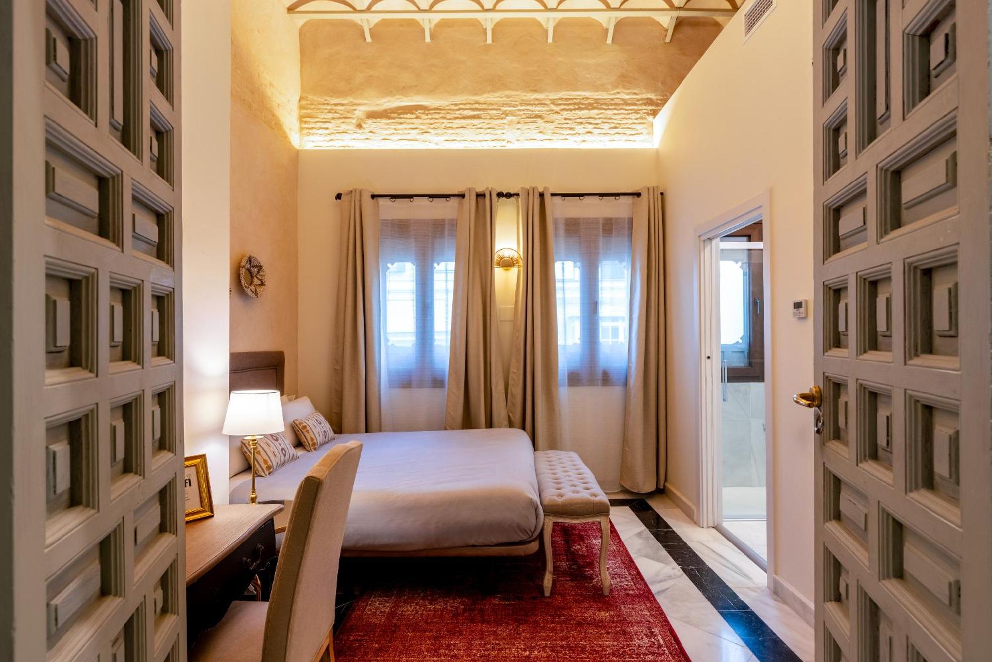 Double or Twin Room Private Bathroom