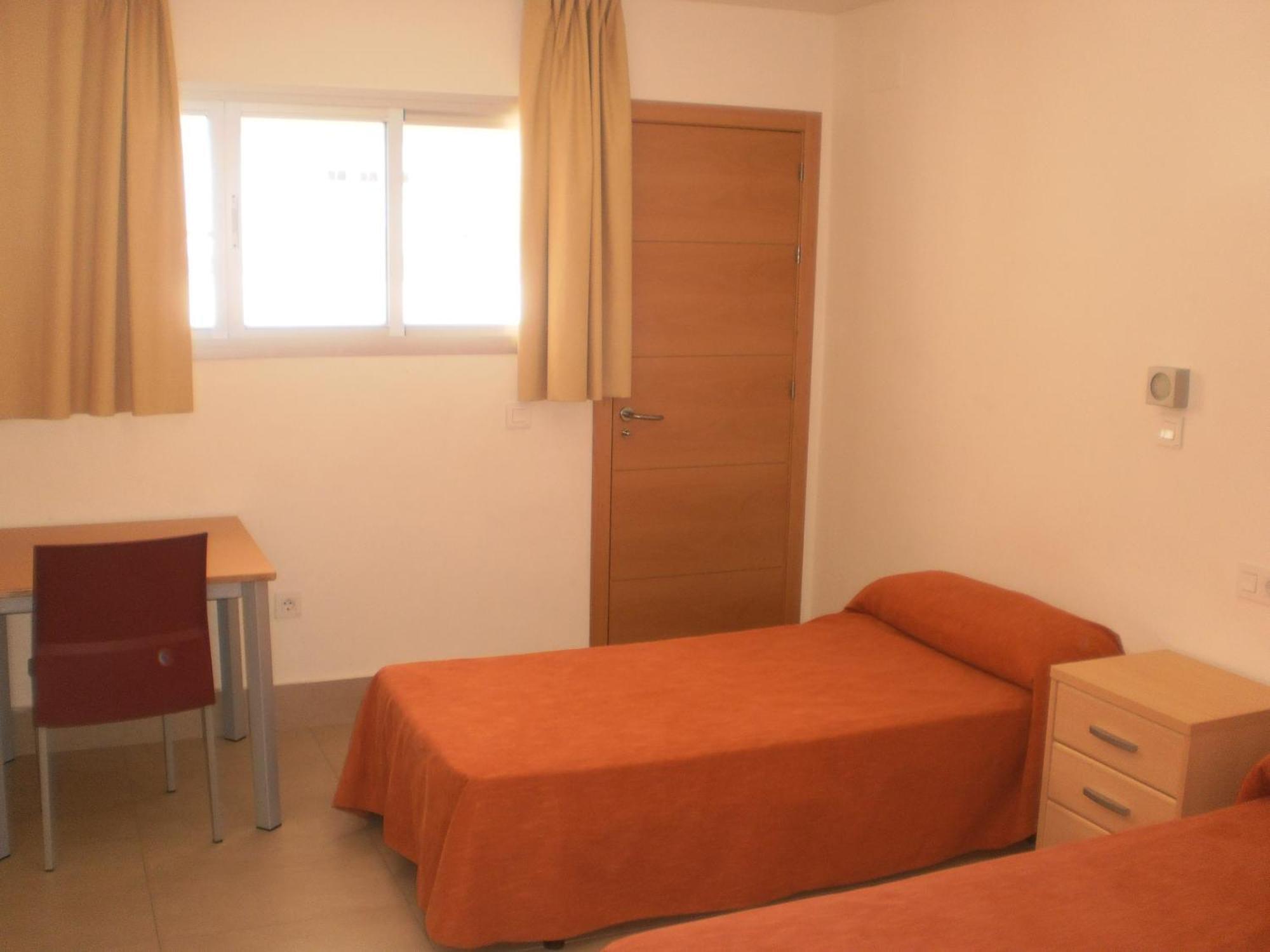 Twin Room Private Bathroom