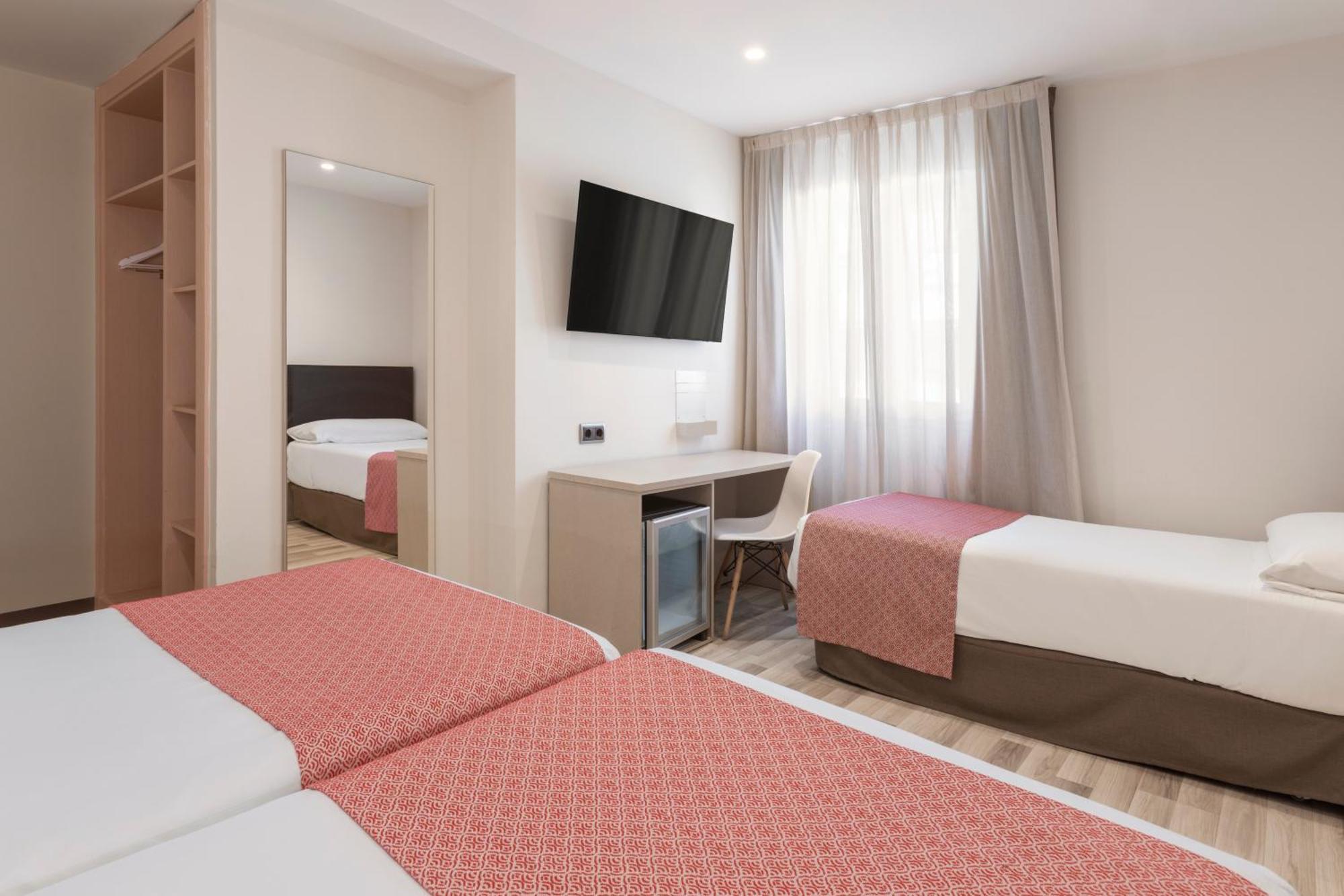 Triple  Room,1583062083:JPEG