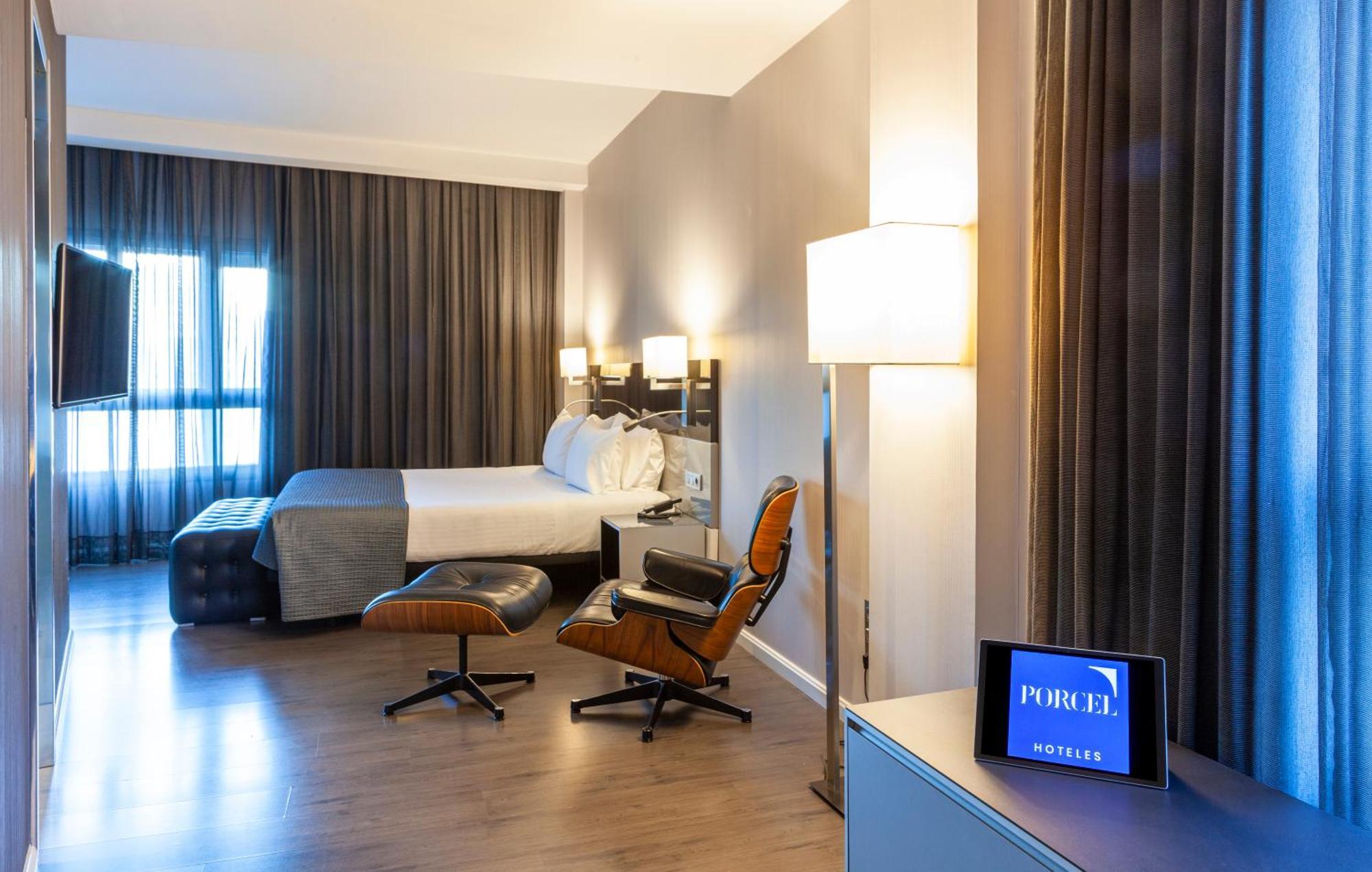 Junior Suite,1587498725:JPEG