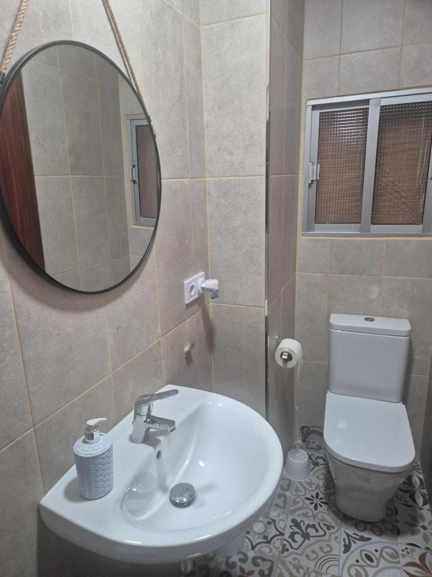 Quadruple Room with Shared Bathroom
