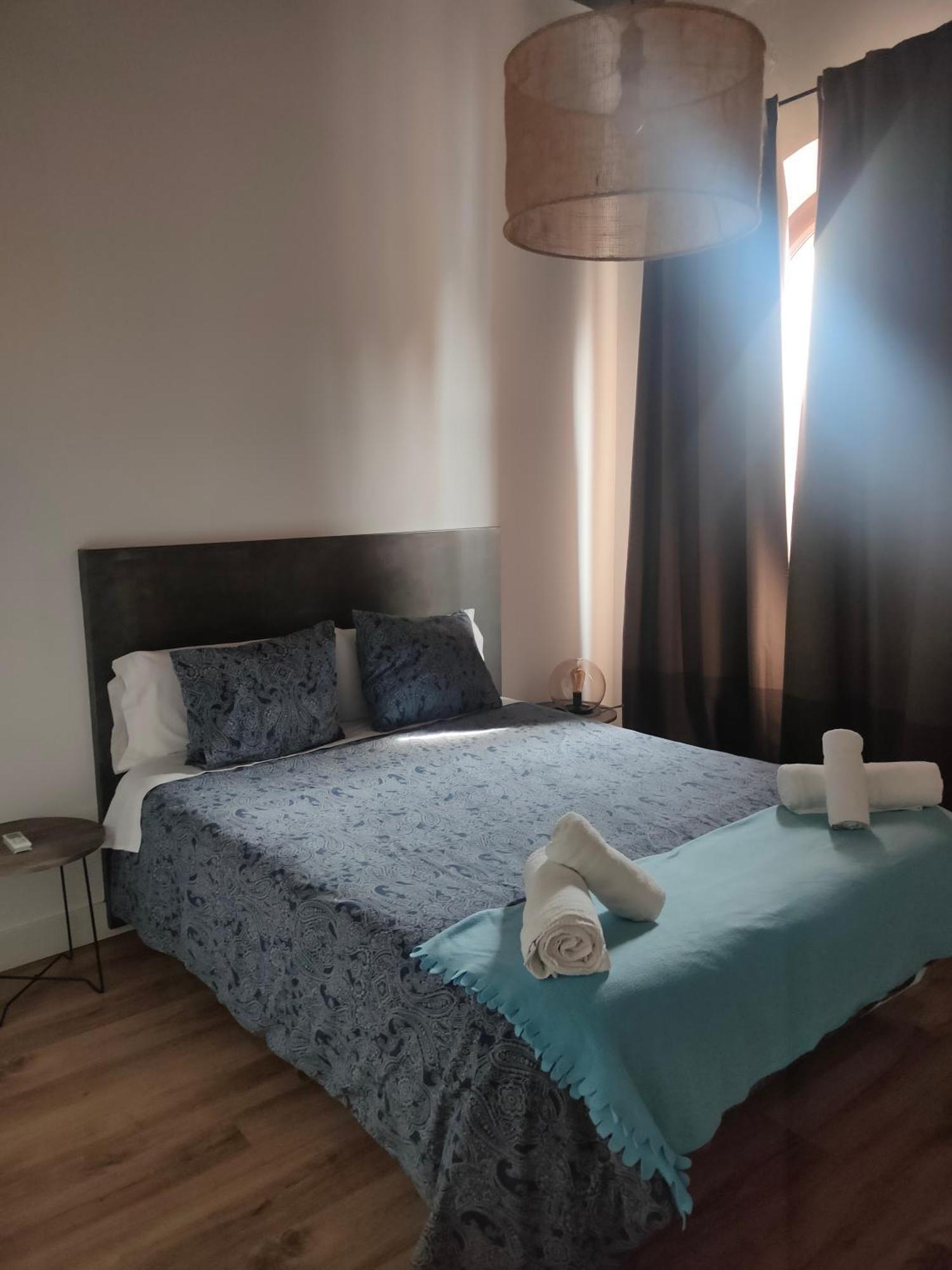 Bright Deluxe Apartment