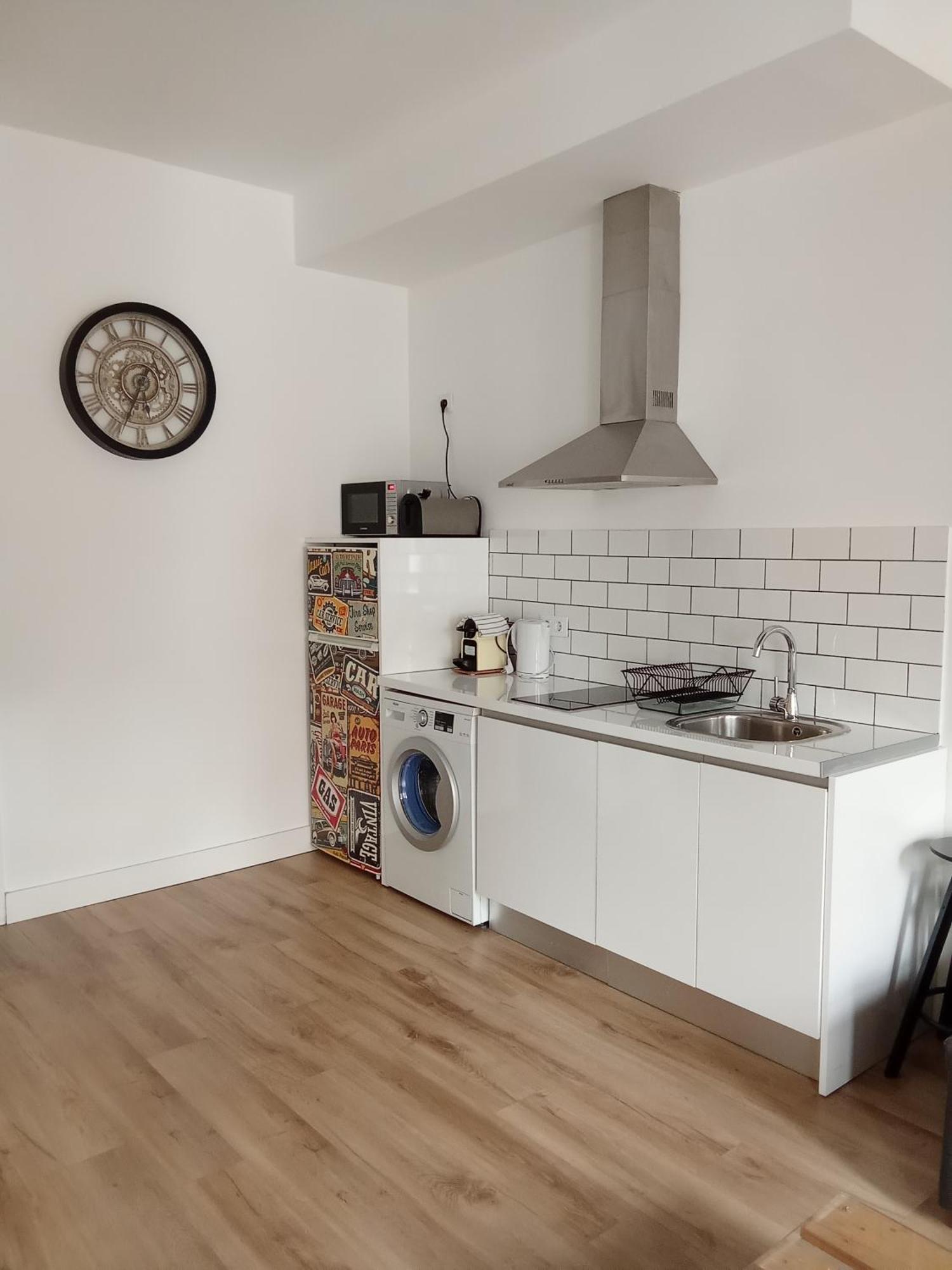 Bright Deluxe Apartment
