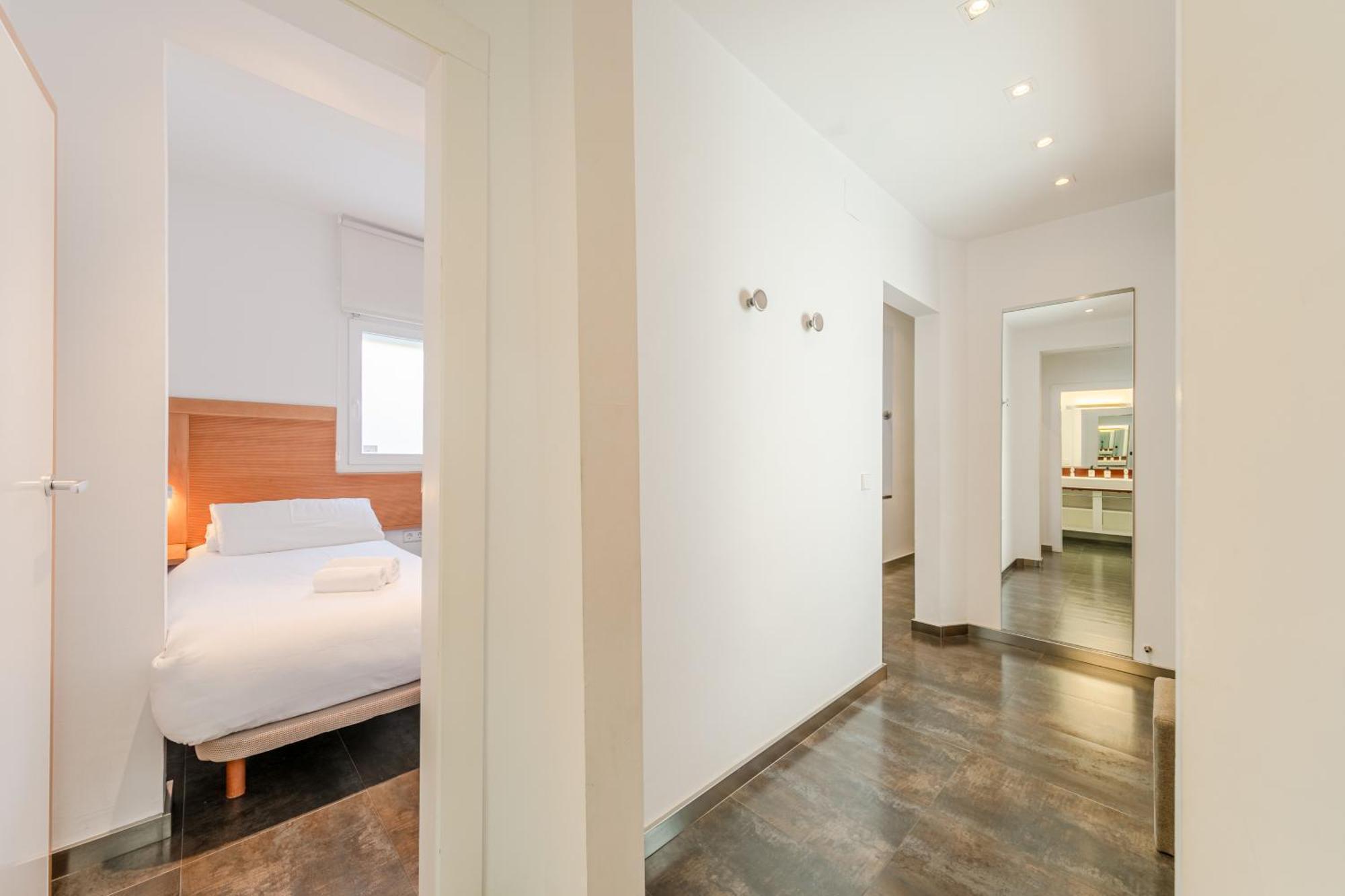 Two-Bedroom Apartment Sofa Bed