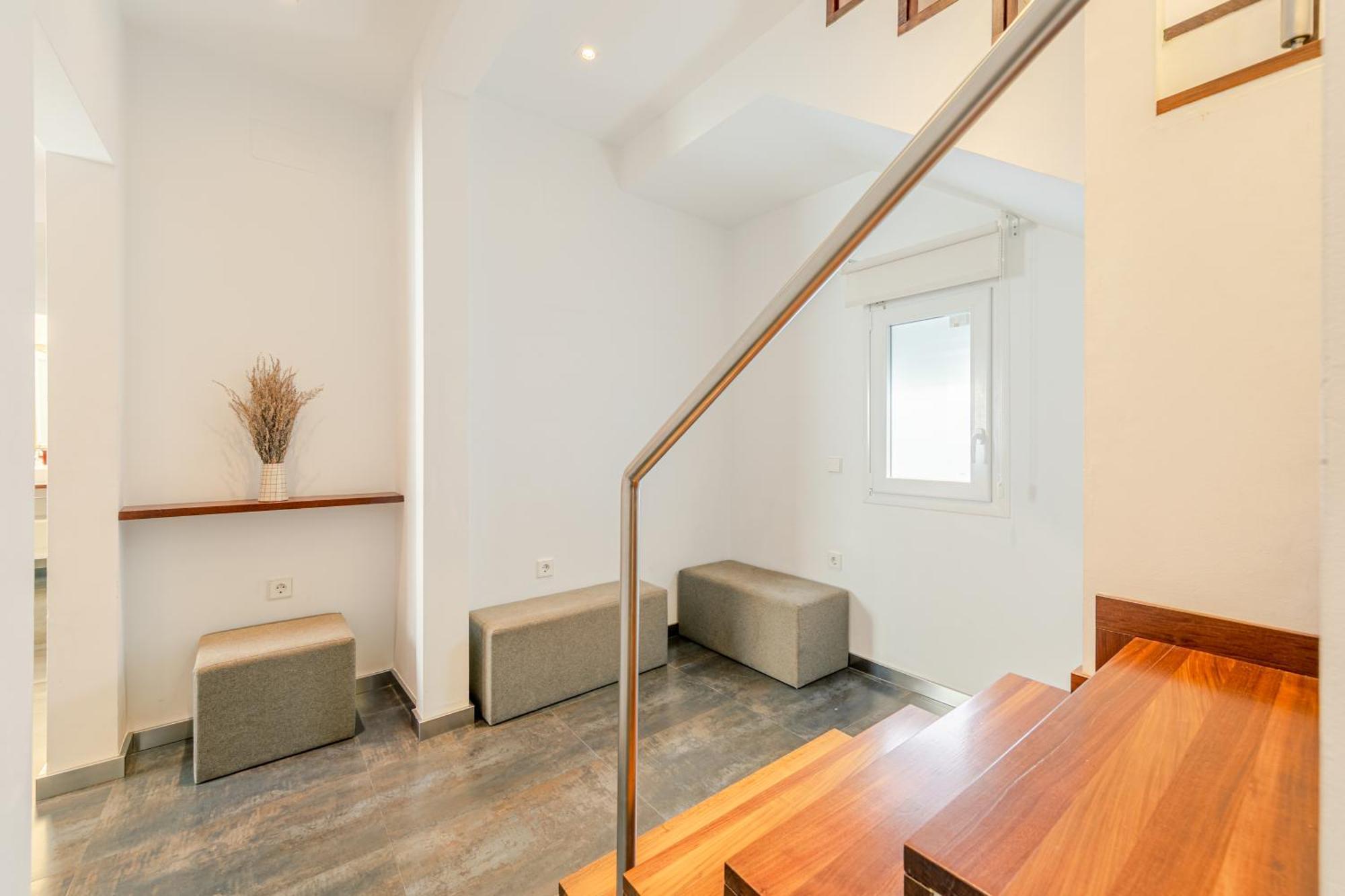 Two-Bedroom Apartment Sofa Bed