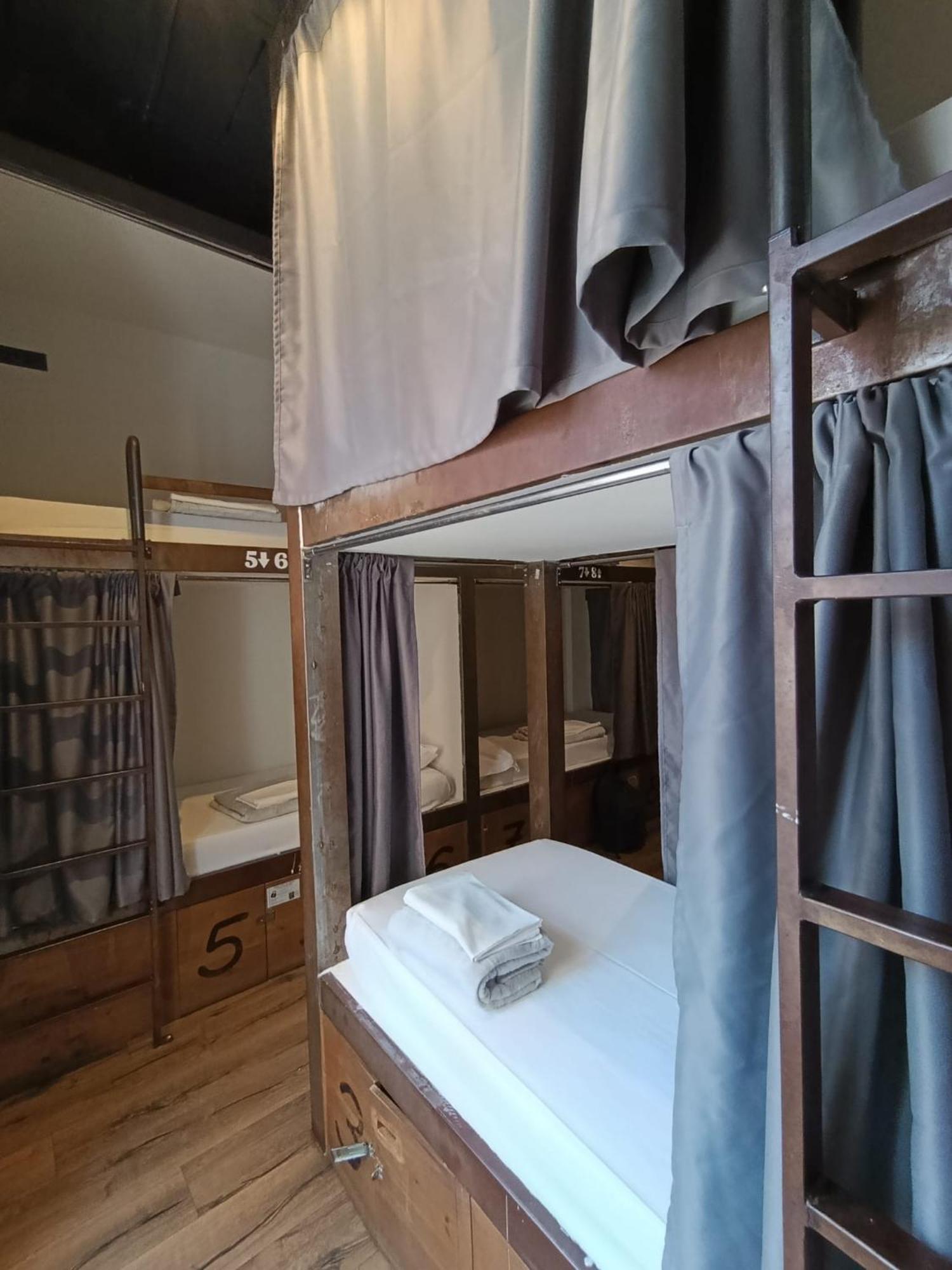 Bed 6-Bed Dormitory Room,1698171938:JPEG