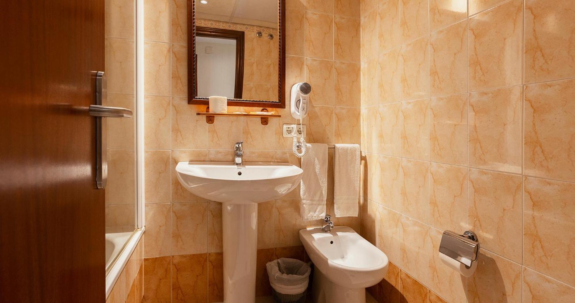 One-Bedroom Apartment (1 Adult),1704841708:JPEG