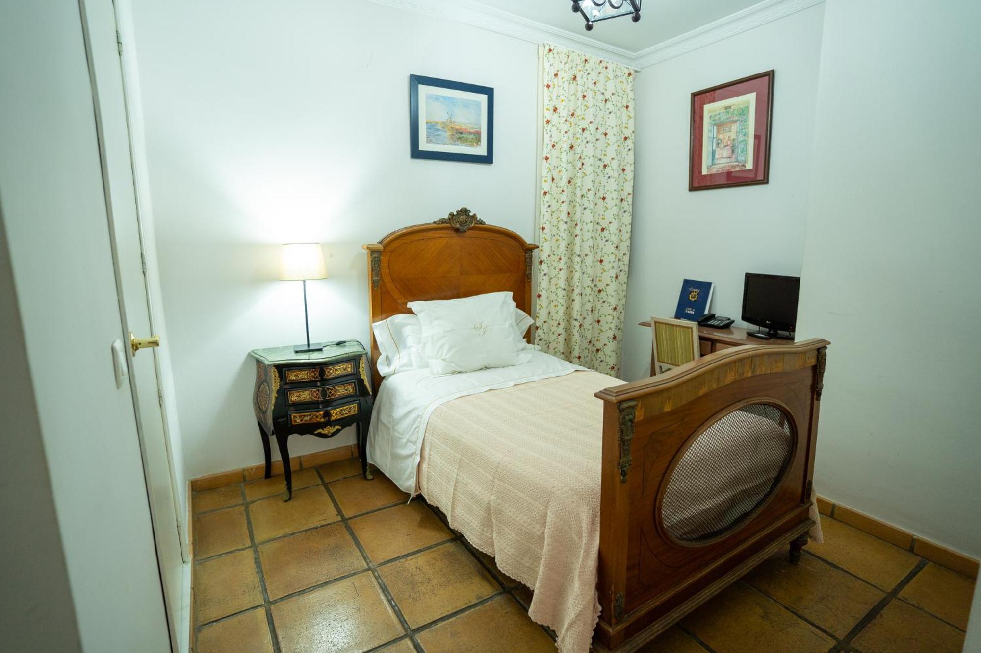 Single Room,1109659665:JPEG