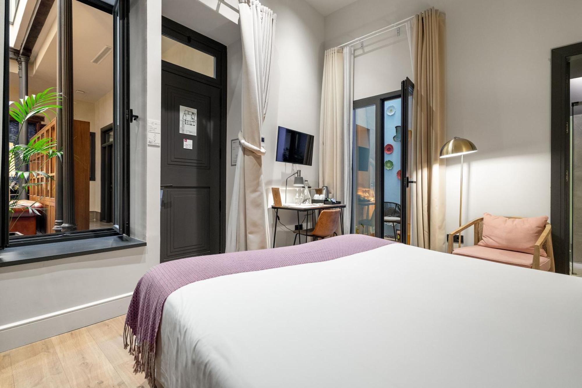 Double or Twin Room Interior View,1718644858:JPEG