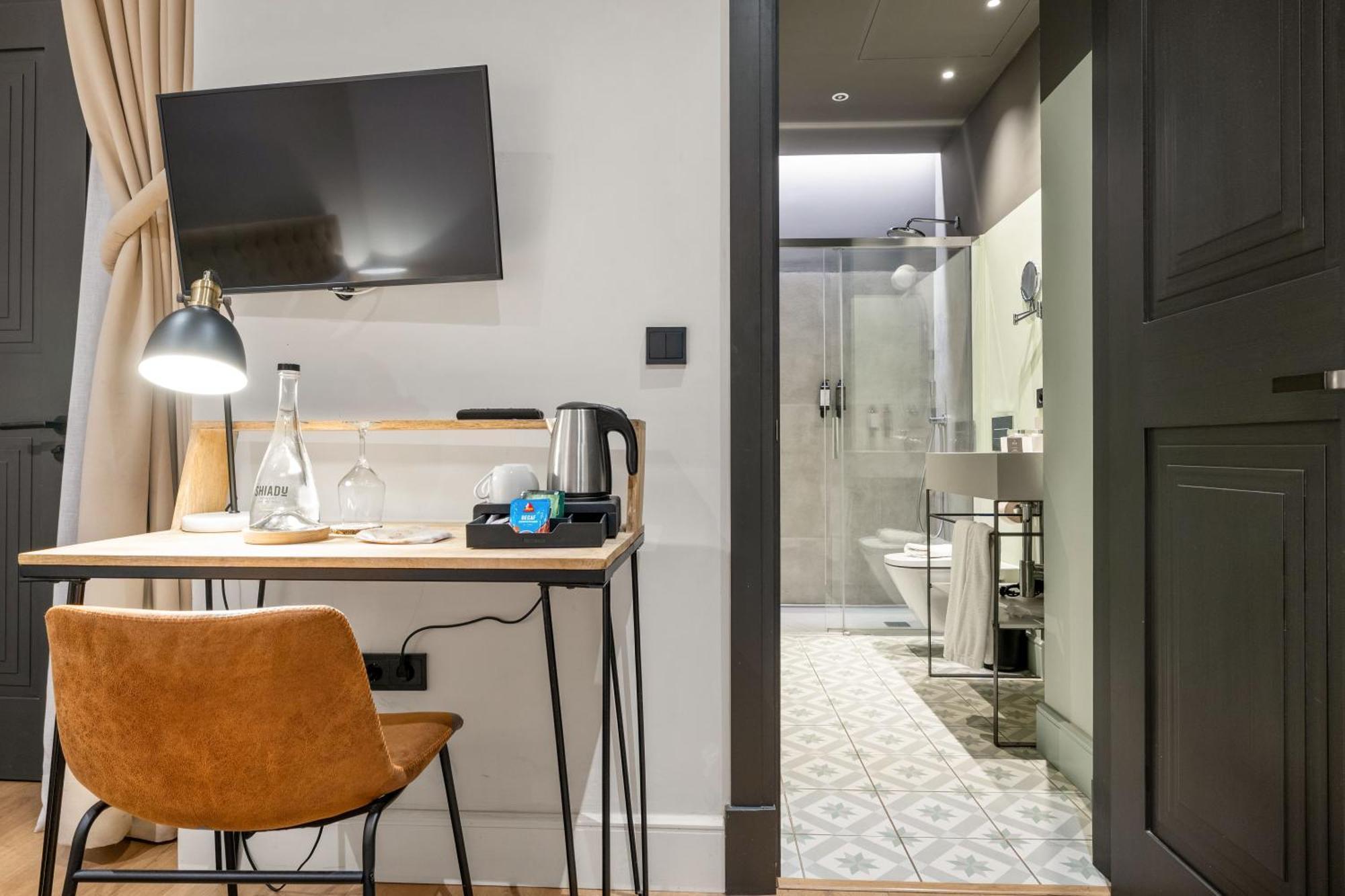 Double or Twin Room Interior View