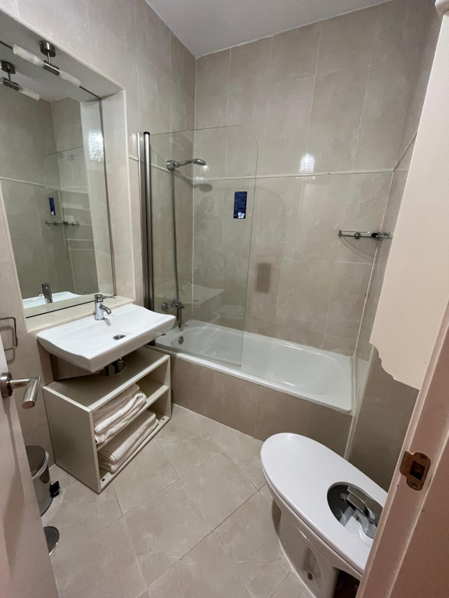 Deluxe Double Room Extra Bed,1722905961:JPEG