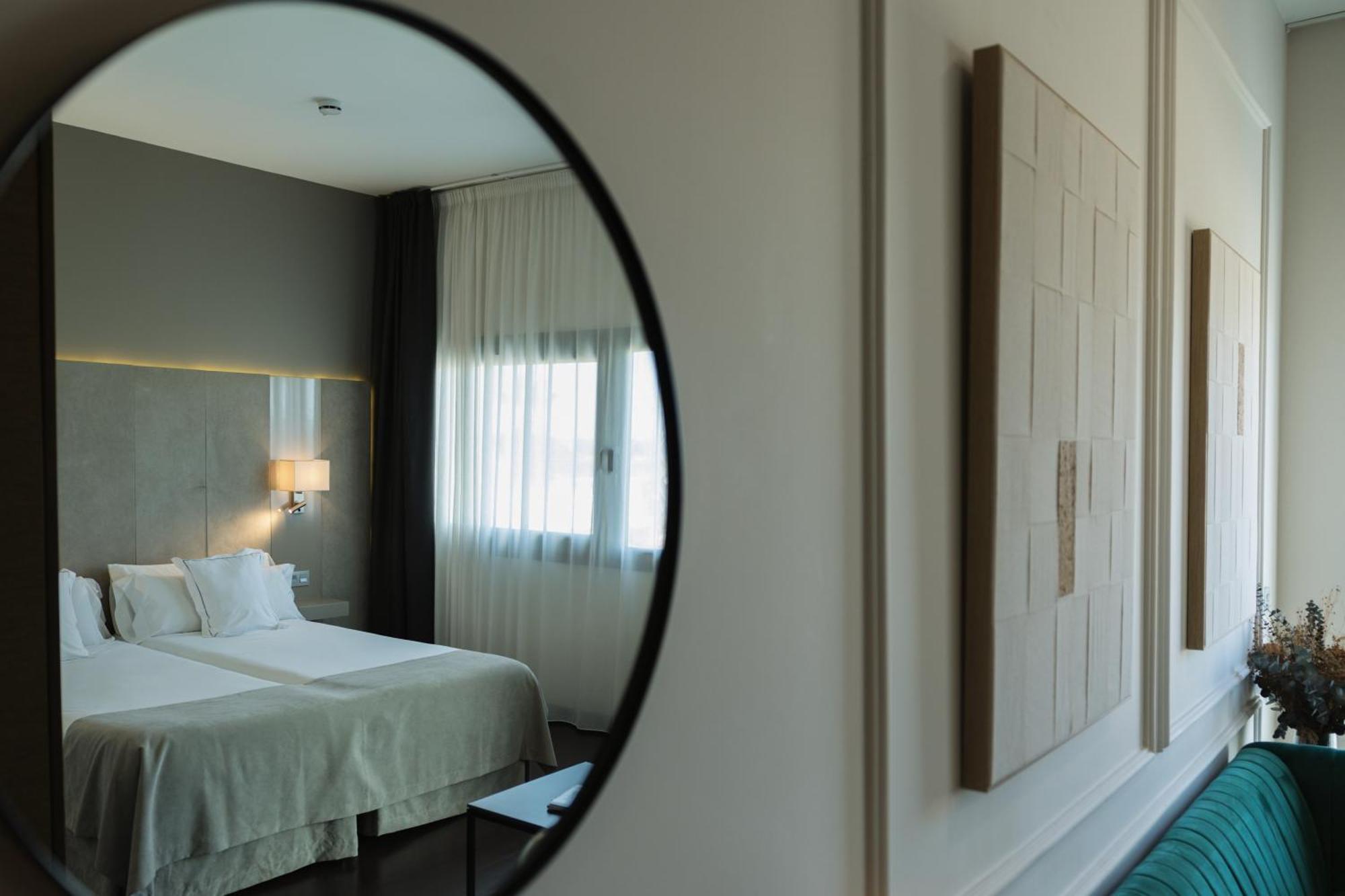 Deluxe Double Room,1739513007:JPEG