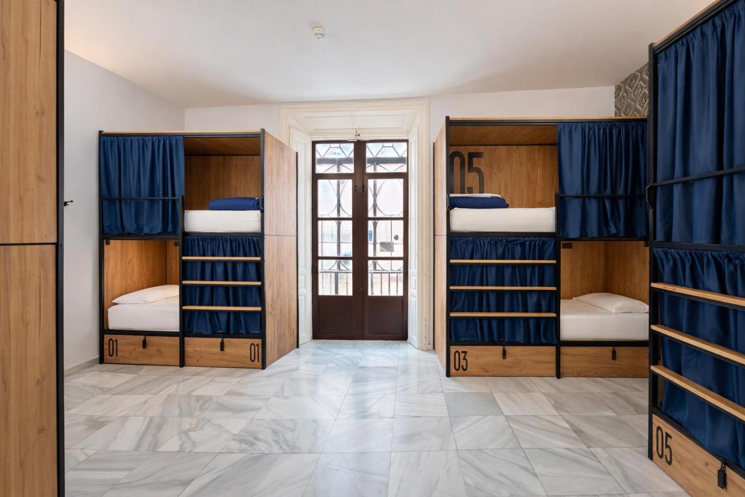 Bed 12-Bed Female Dormitory Room
