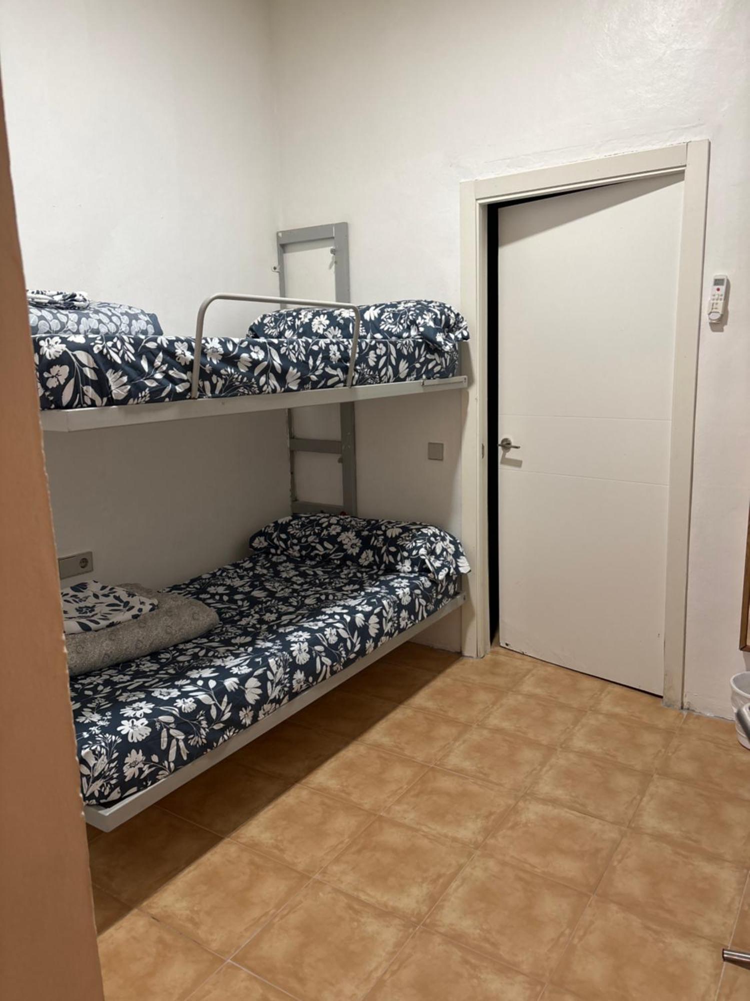 Twin Room Private Bathroom