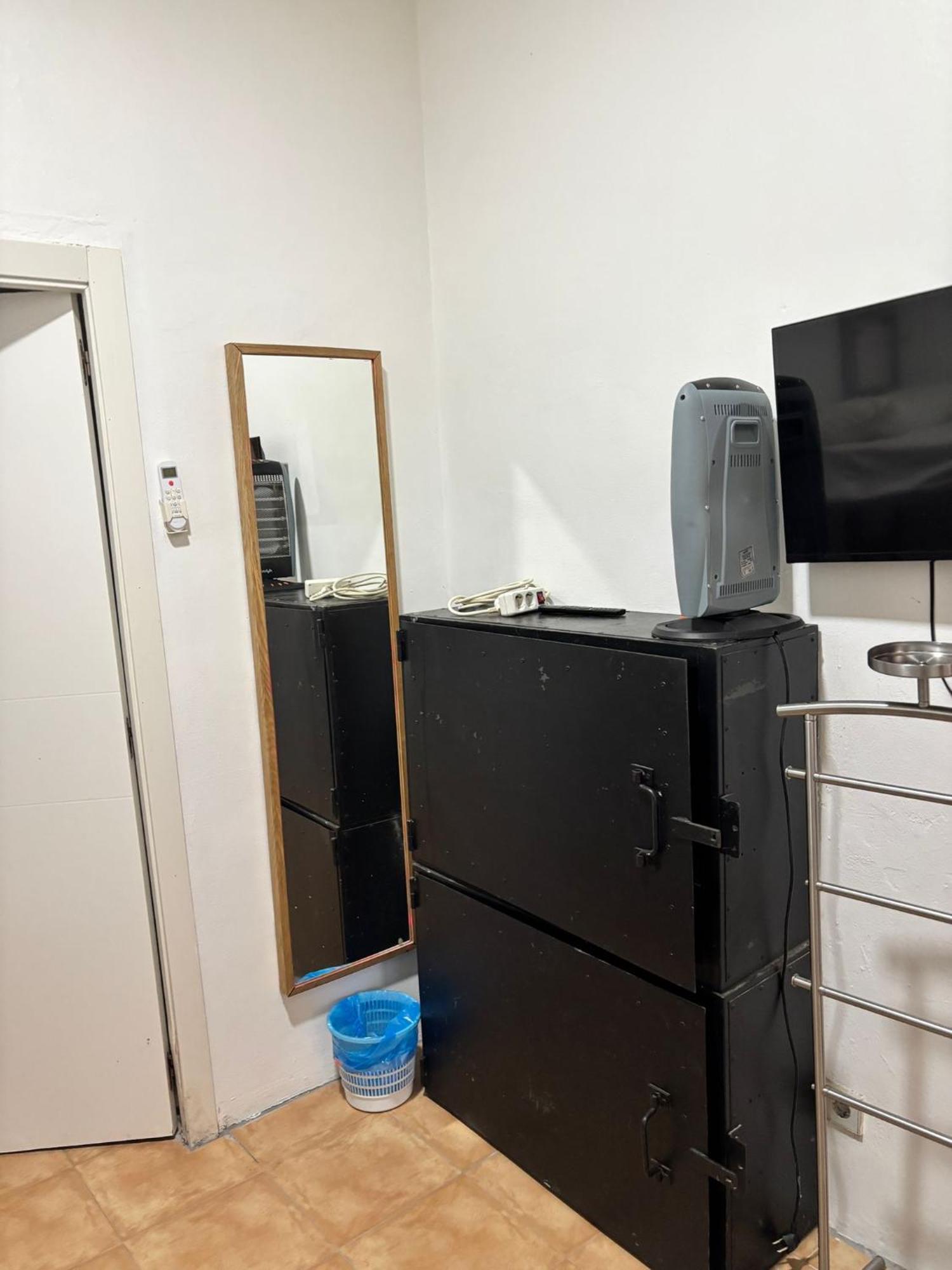 Twin Room Private Bathroom
