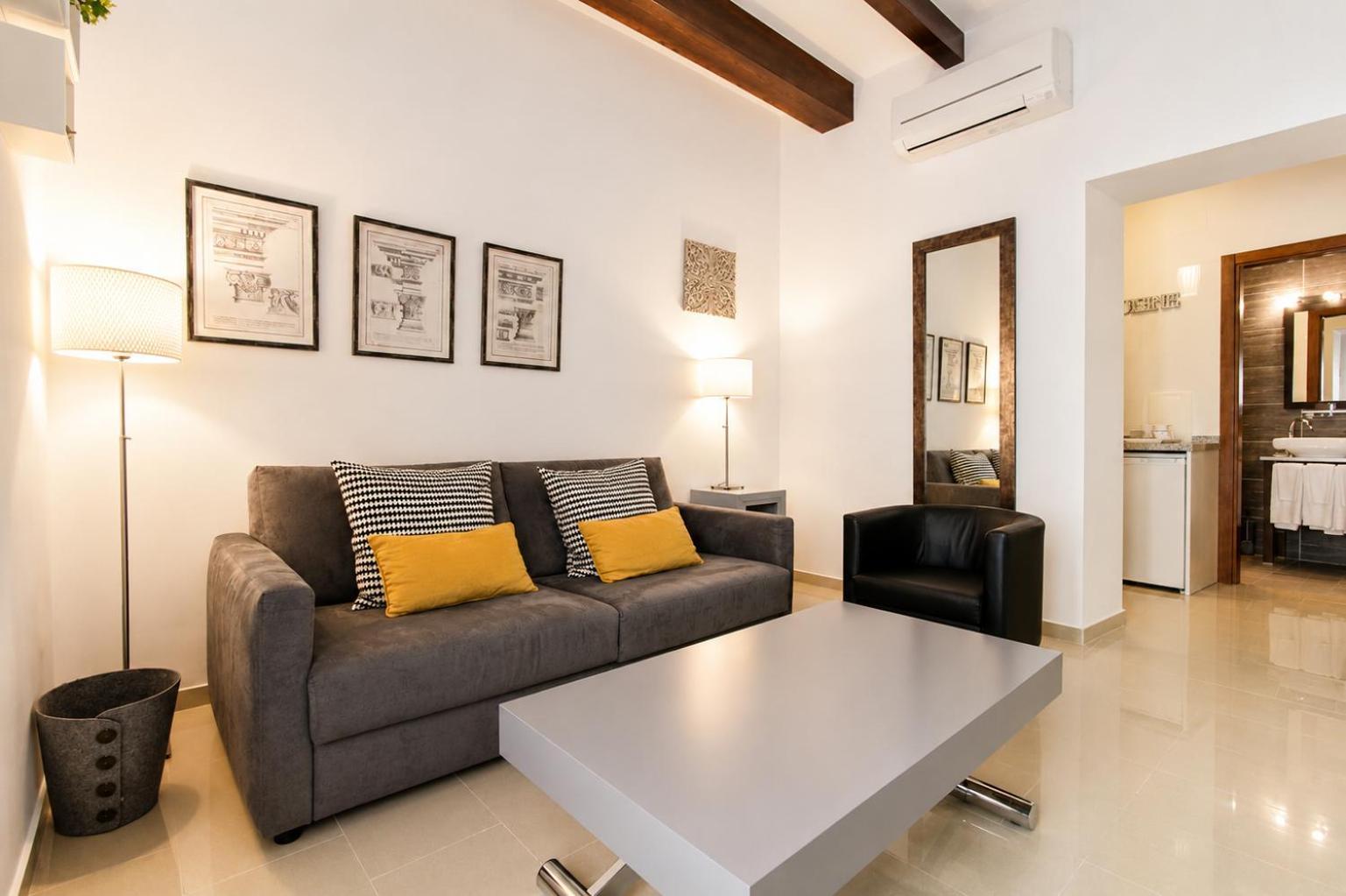 Superior One-Bedroom Apartment