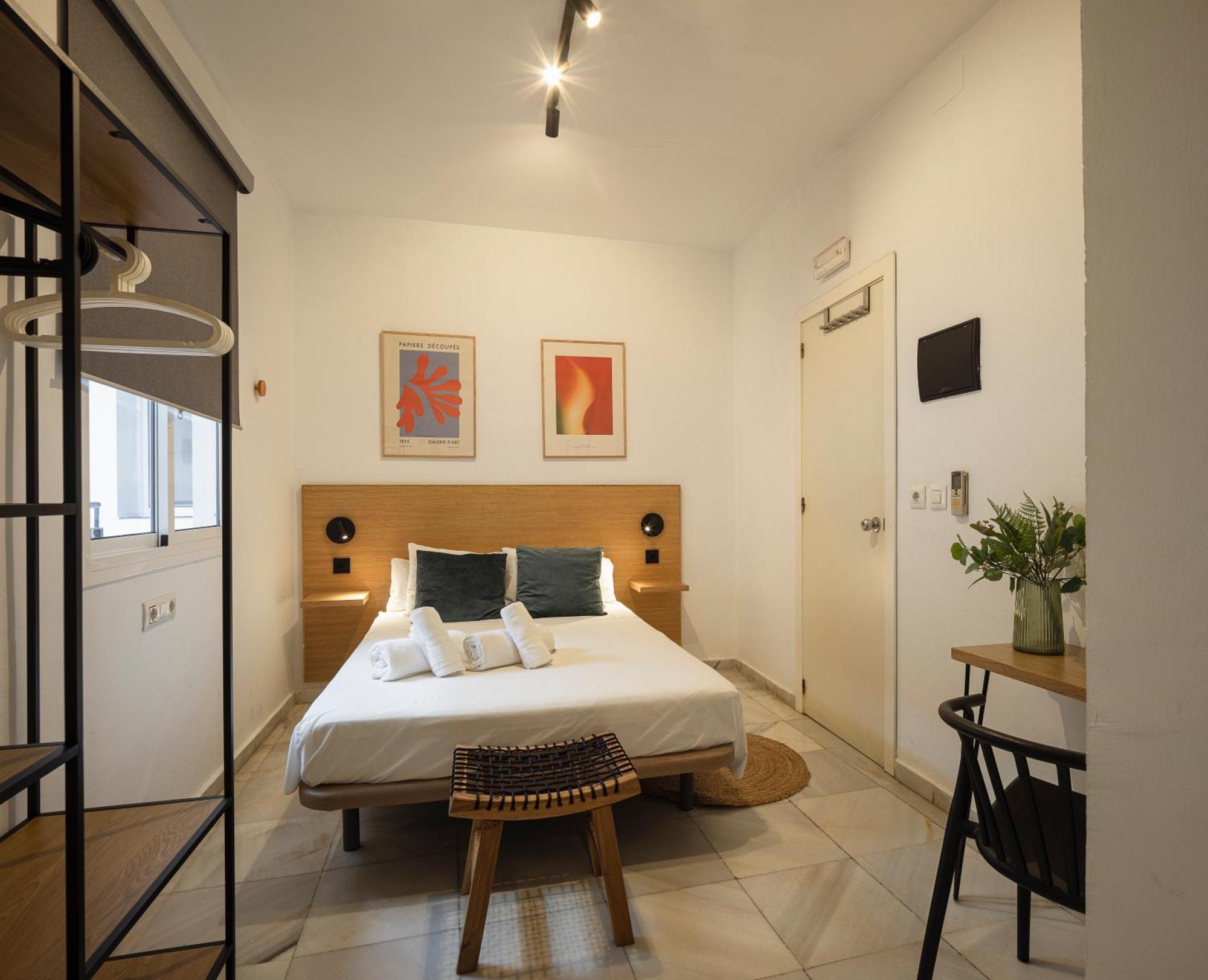 Standard Queen Room