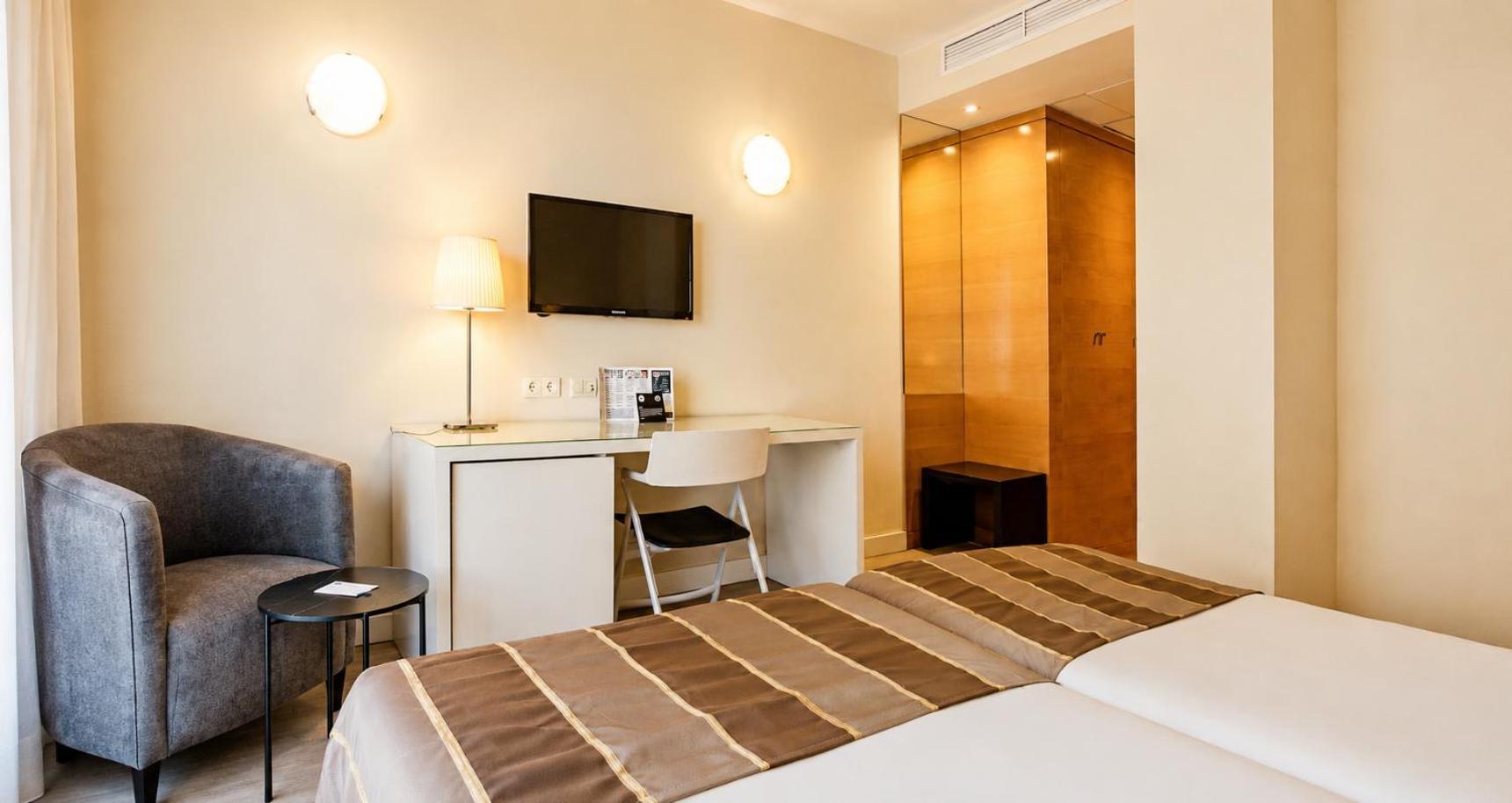 Standard Twin Room