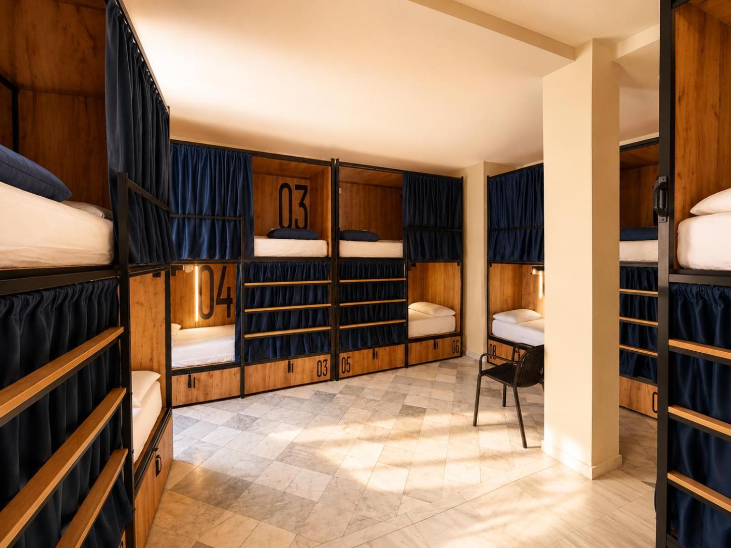 Bed 10-Bed Mixed Dormitory Room