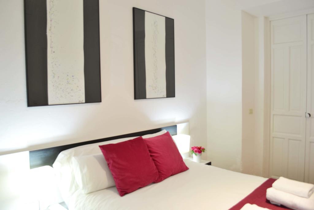 Superior One-Bedroom Apartment