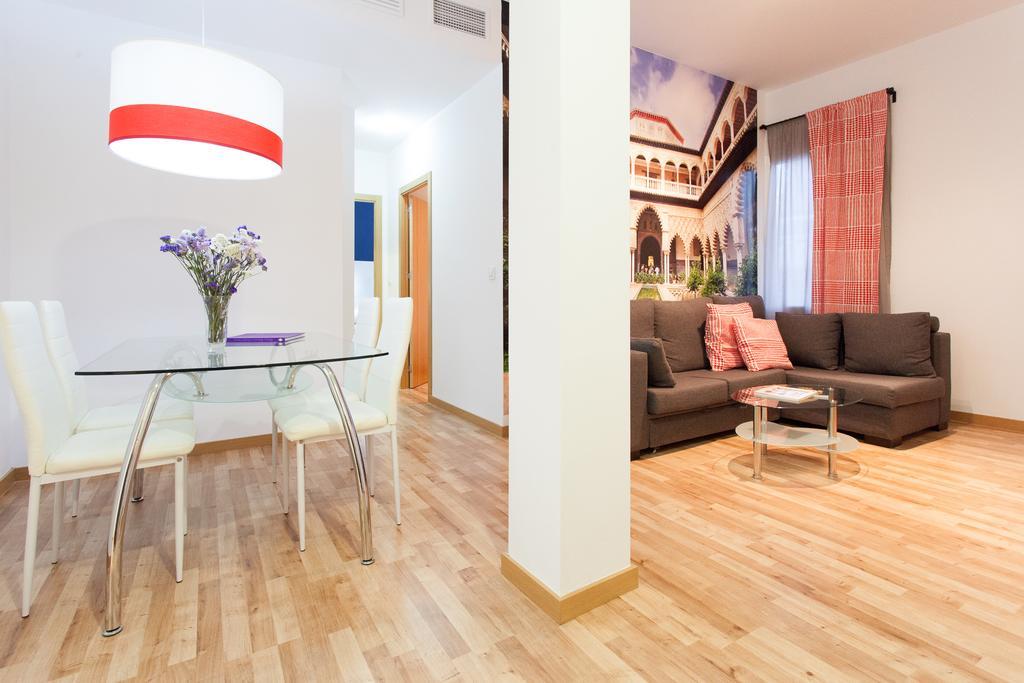 Three-Bedroom Apartment Laraña 54