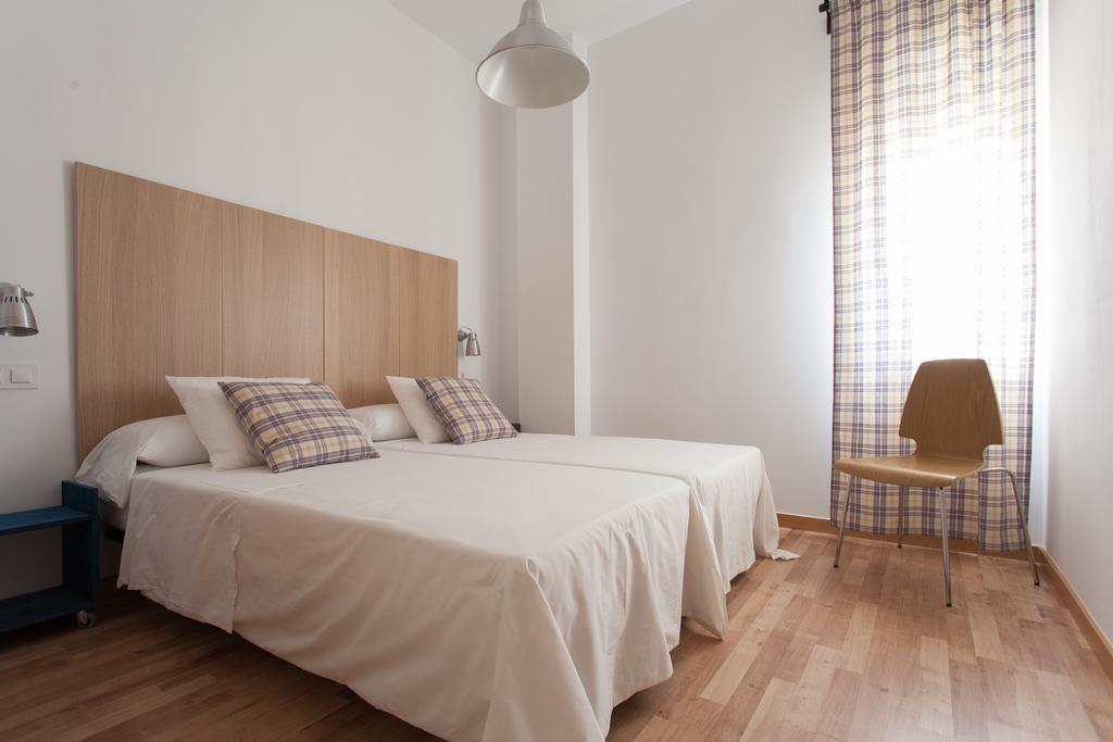 Three-Bedroom Apartment Laraña 52