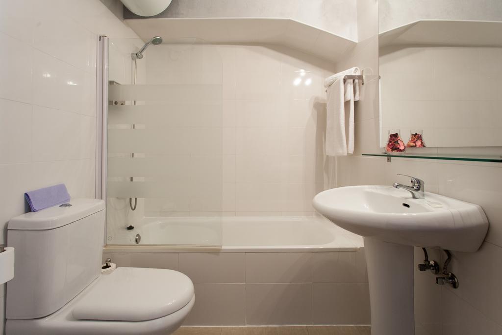 One-Bedroom Apartment first floor Laraña 11