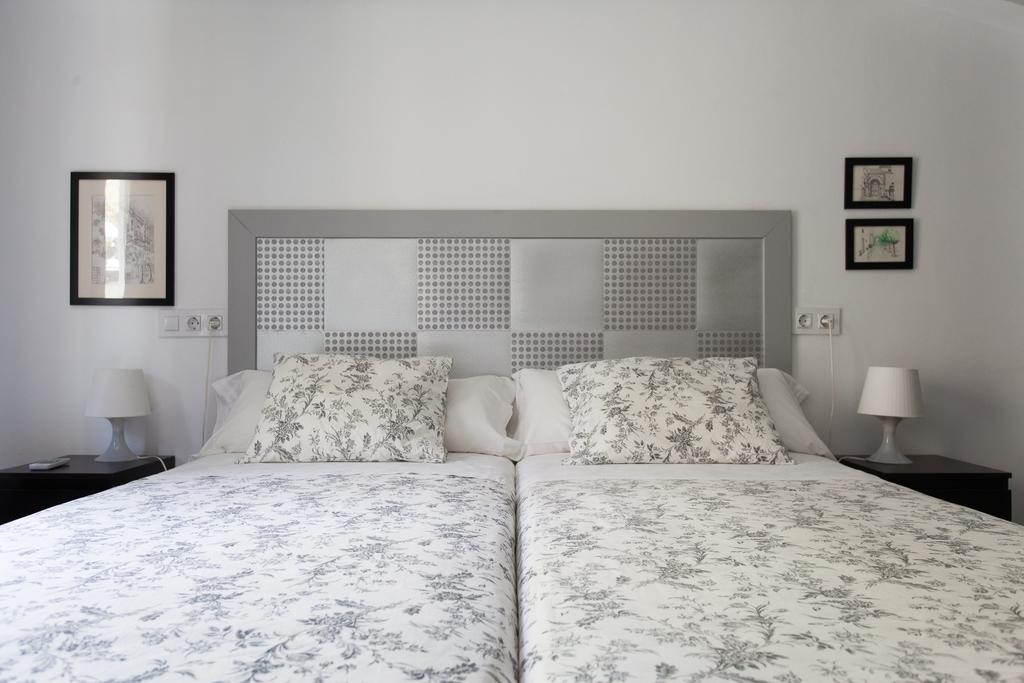 One-Bedroom Apartment first floor Laraña 11