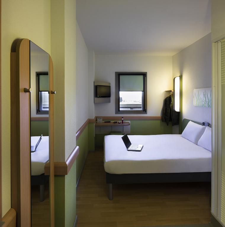 Double Room,1742850154:JPEG