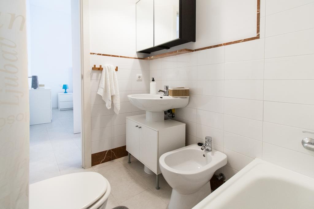 Two-Bedroom Apartment,358806463:JPEG