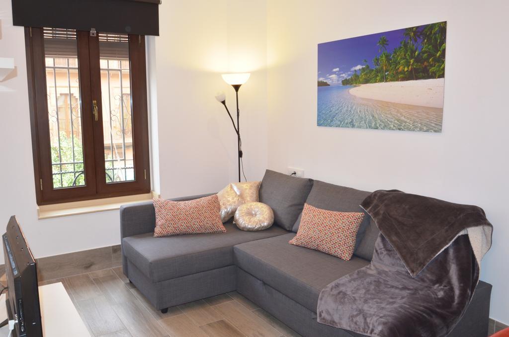 One-Bedroom Apartment,396140106:JPEG