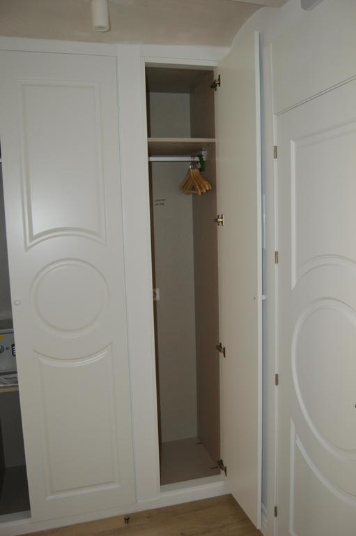 Deluxe Studio