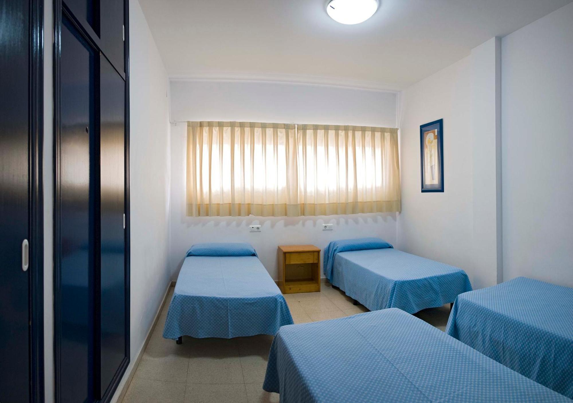 Twin Room Private Bathroom
