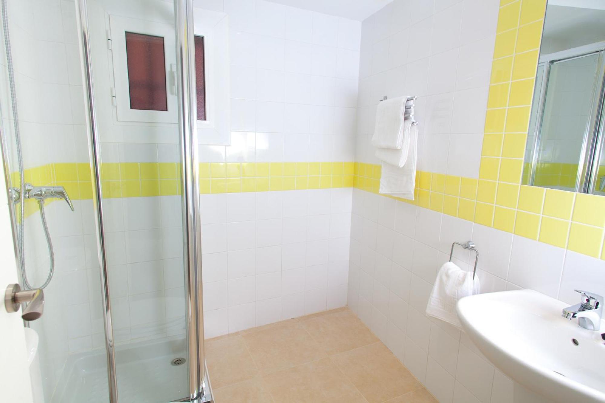 One-Bedroom Apartment 2
