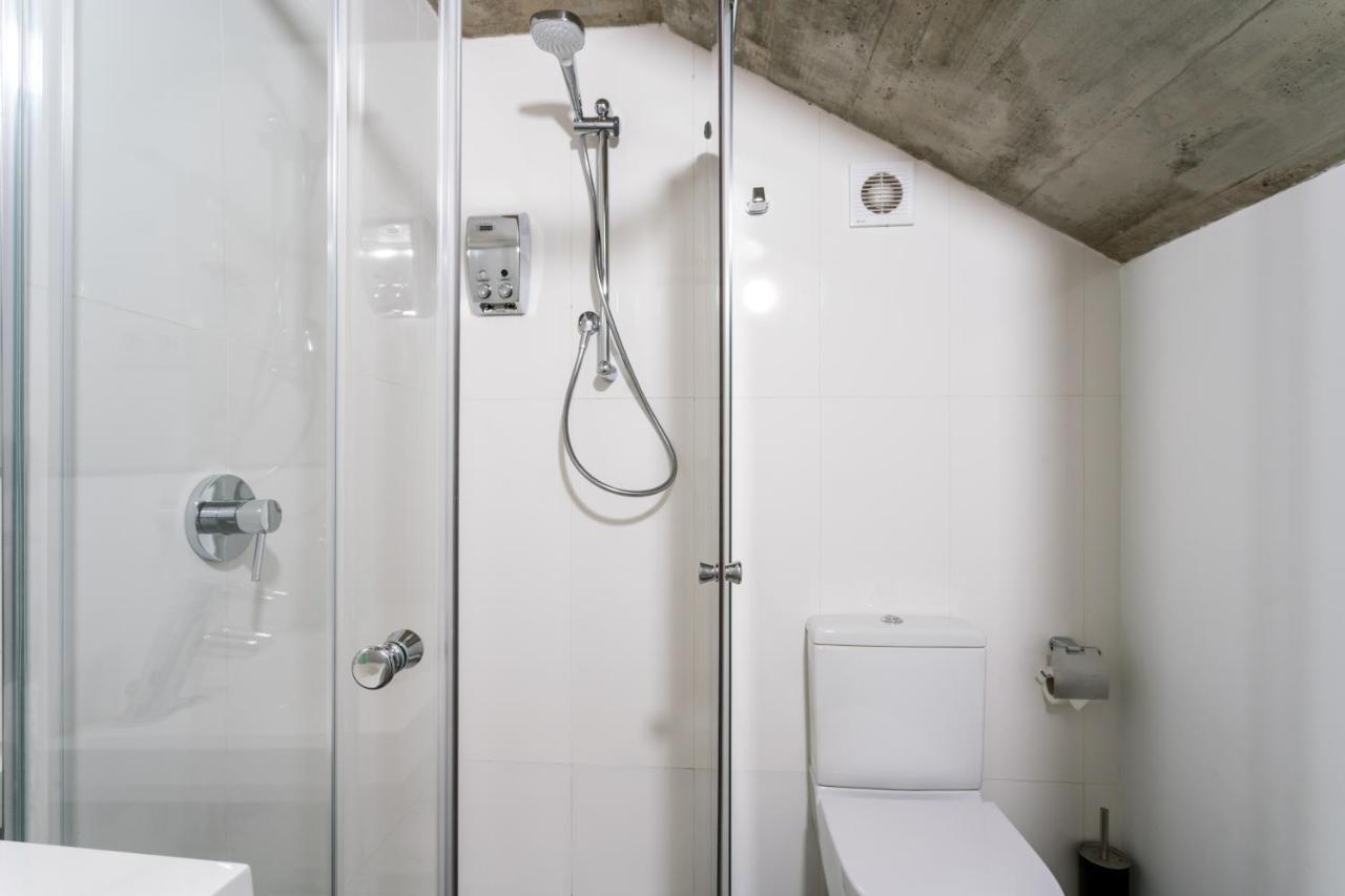 Single Room,766800712:JPEG