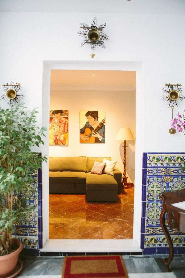 Five-Bedroom House,857673431:JPEG