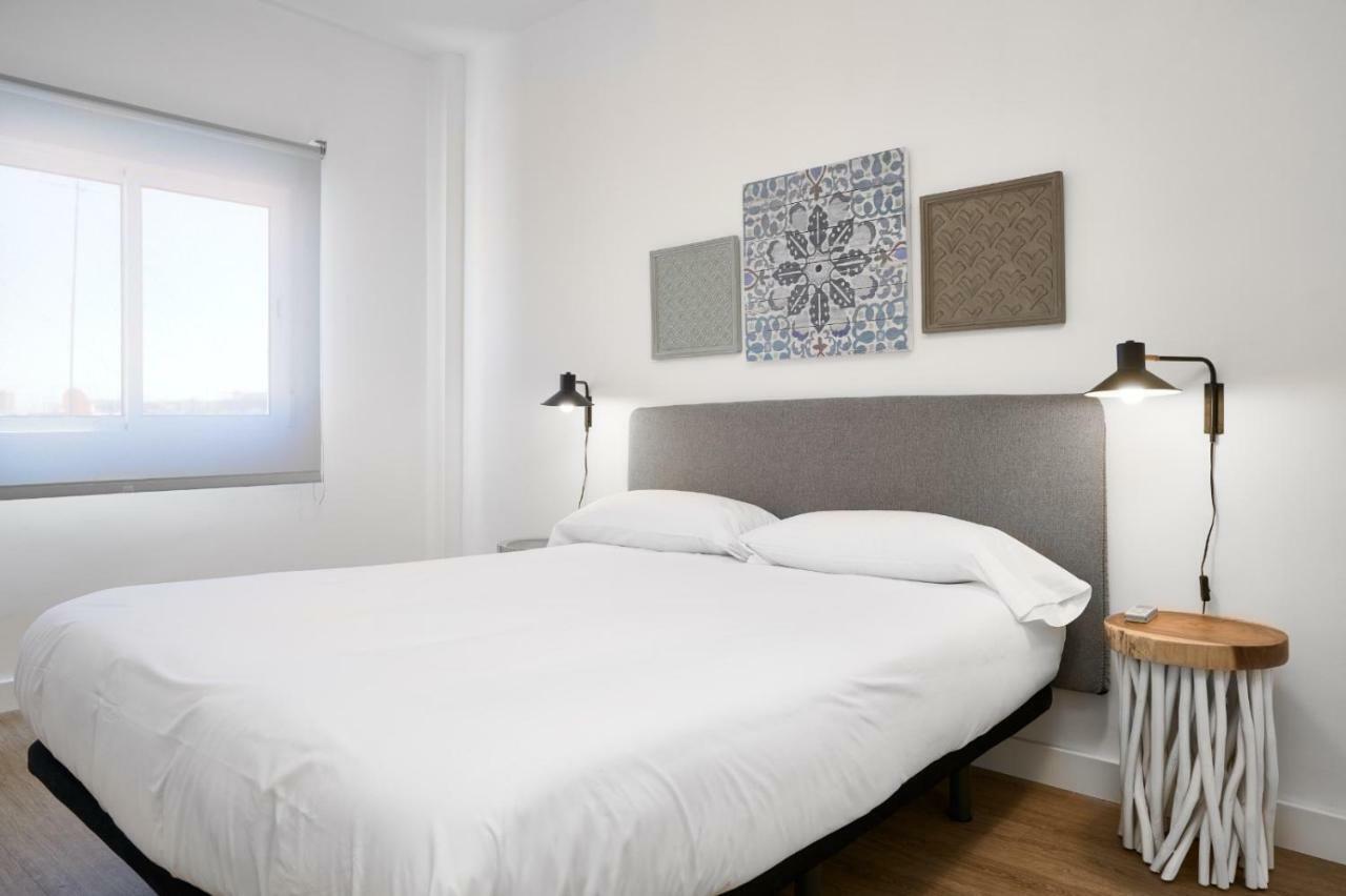One-Bedroom Apartment Balcony,876408296:JPEG