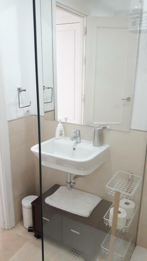 One-Bedroom Apartment,895888102:JPEG