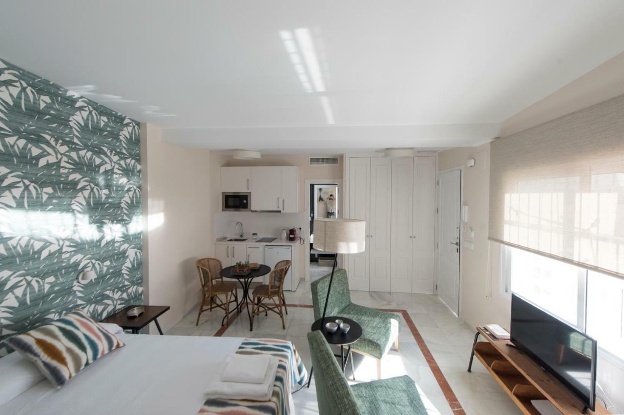 Penthouse Apartment with private terrace,911660191:JPEG